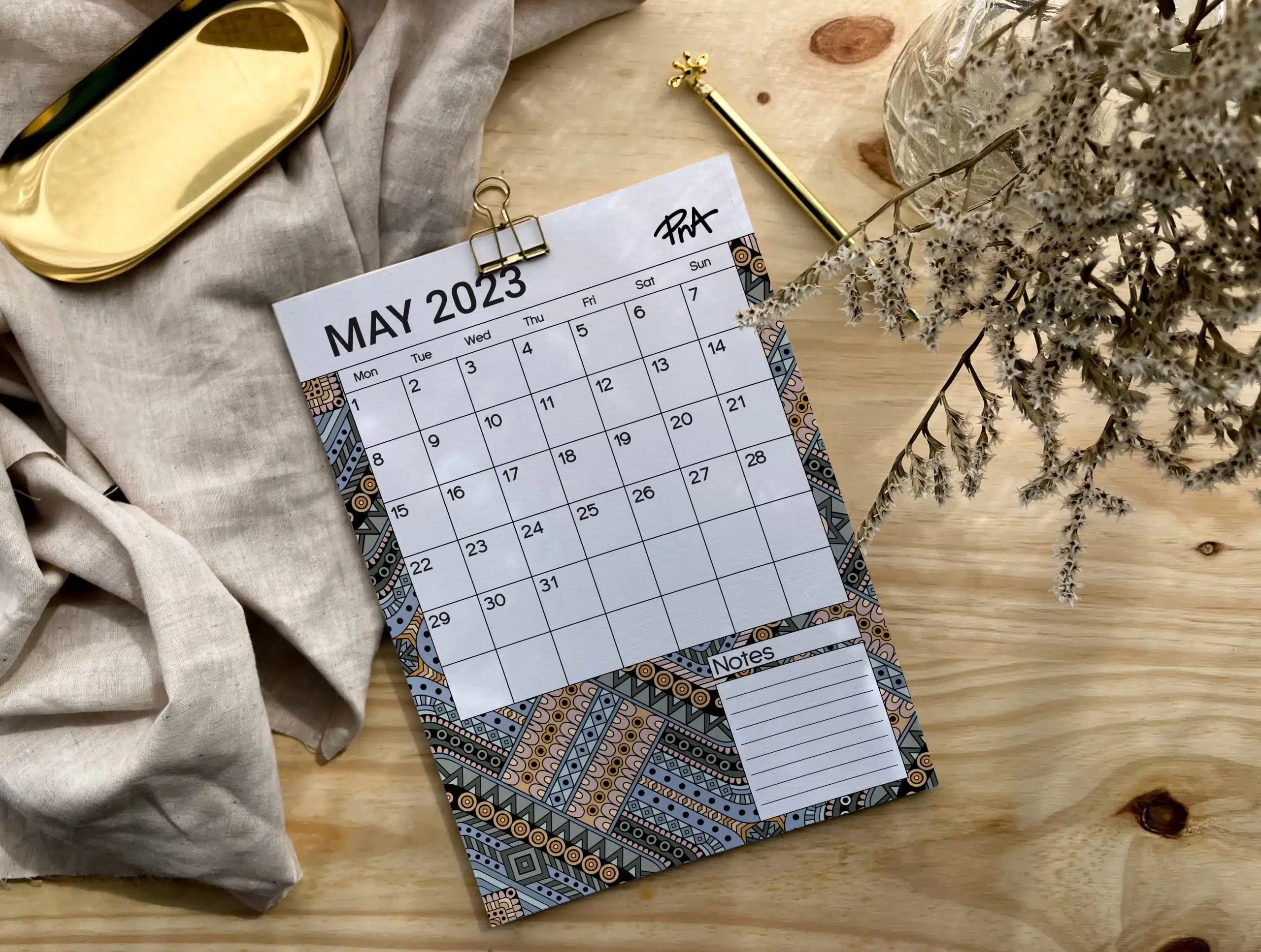 MAY COLOURING CALENDAR